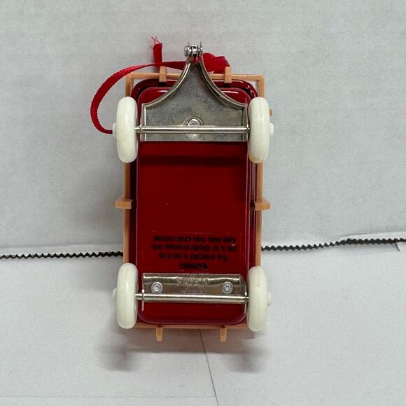 Radio Flyer Christmas Collection Classic Wagon Tree Ornament 1998 Collection - Picture 6 of 8